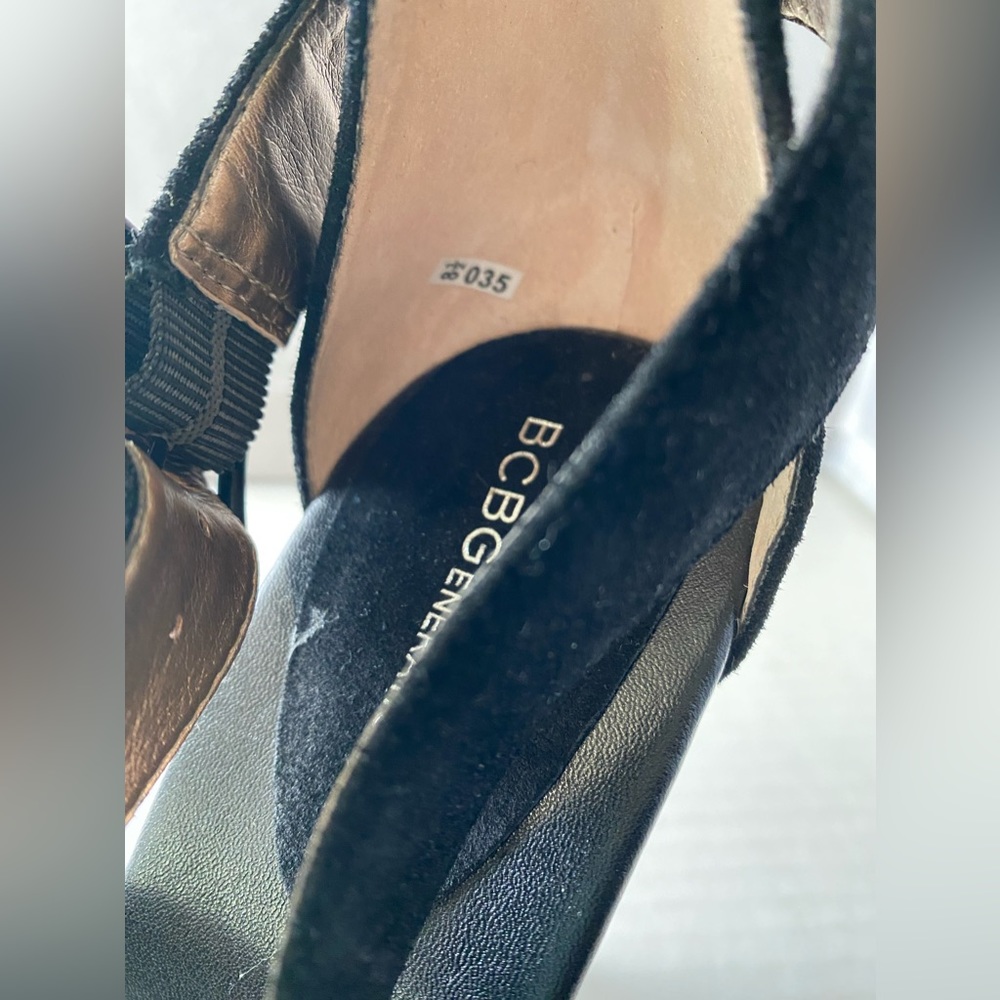 NWOT BCBGeneration Black Suede Chunky Platform Sandals size 8 1/2 - Picture 9 of 16